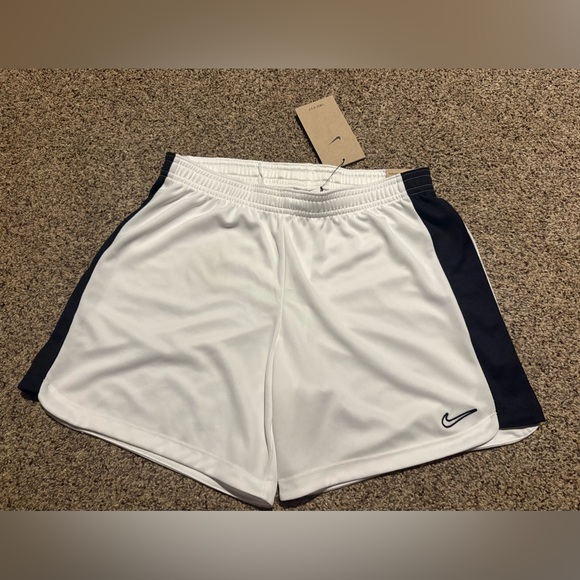 Nike Dri-Fit Soccer/Football kids Shorts Large - Picture 1 of 2